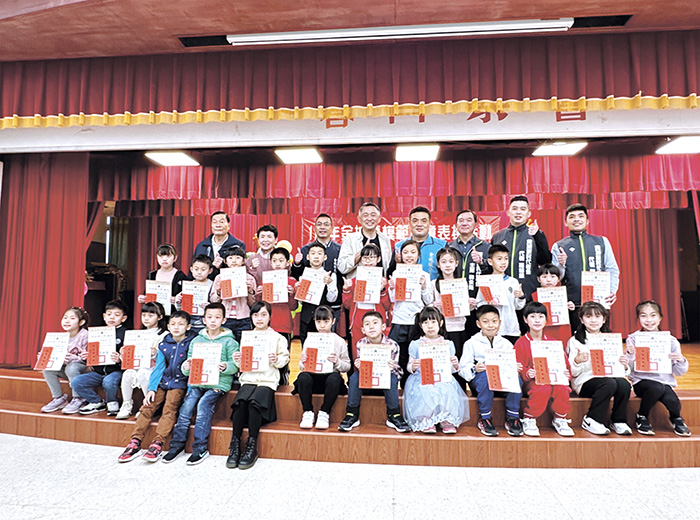 金城鎮公所昨日表揚128位各校優秀模範兒童。（陳冠霖攝）