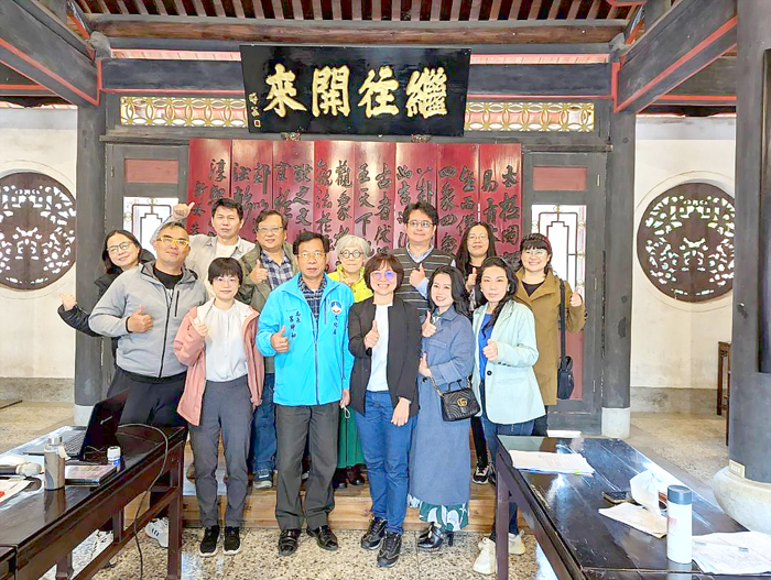 文化部所屬國立臺南生活美學館今年起於南部七縣市推動「新住民藝文推廣及社造參與計畫」，為了解新住民需求，於昨日與金門縣文化局合作，在浯江書院辦理首場座談會。（李增汪攝）