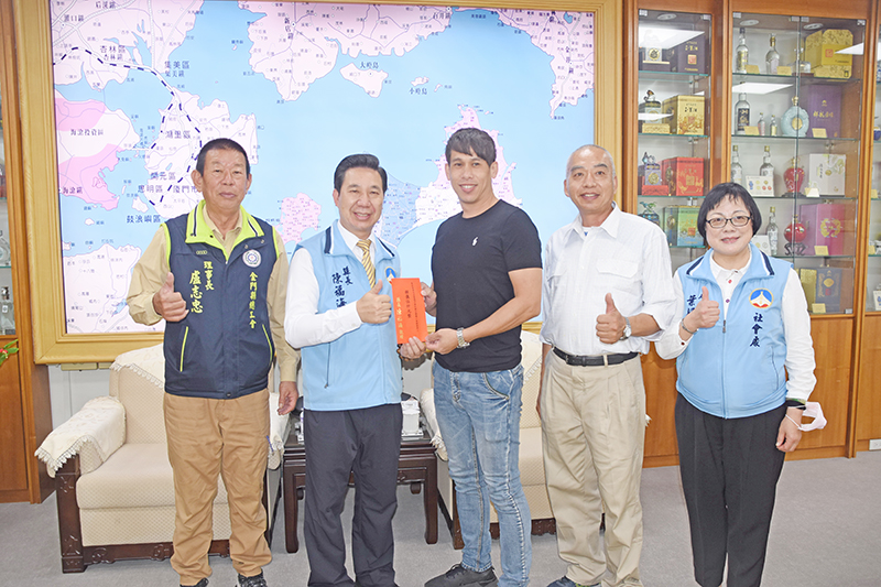 景美室內裝修有限公司執行總監莊俊榮獲選為中華民國全國總工會模範勞工。(翁維智攝)