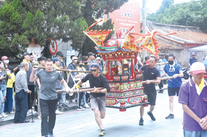 天上聖母以及蘇府四王爺同時巡安遶境，金城四境的輦駕陣頭共同出動。（李增汪攝）