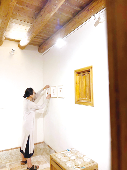 「植覺印象」在金沙大地吳心泉古厝一樓護龍展出。(金門縣文化局提供)