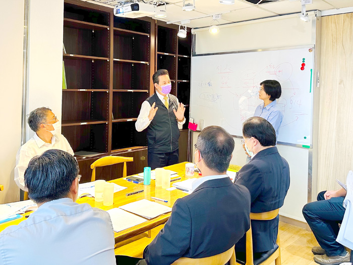 縣長陳福海赴台爭取解決金門供水營運困境,以提升民生用水品質。(工務處提供)
