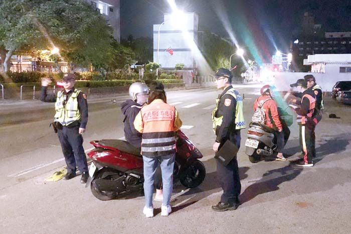 警方持續強化各項執法及車禍防制作為,希能達成死傷「零成長」。(縣警局提供)
