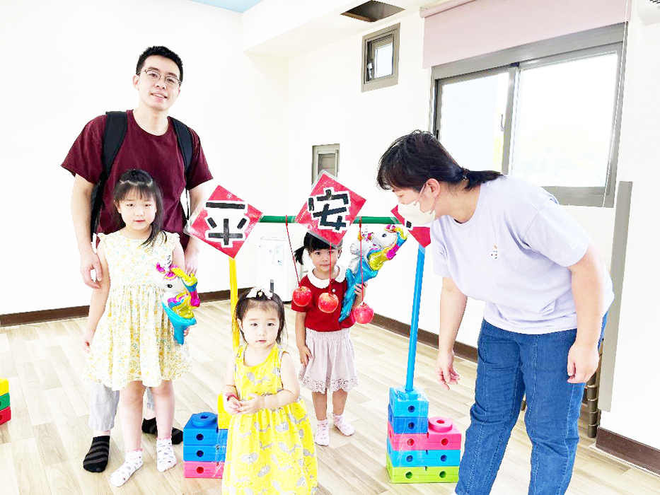 古城國小附設幼兒園舉辦幼幼班迎新活動,學校用心迎接今年幼幼班新生。(古城國小提供)