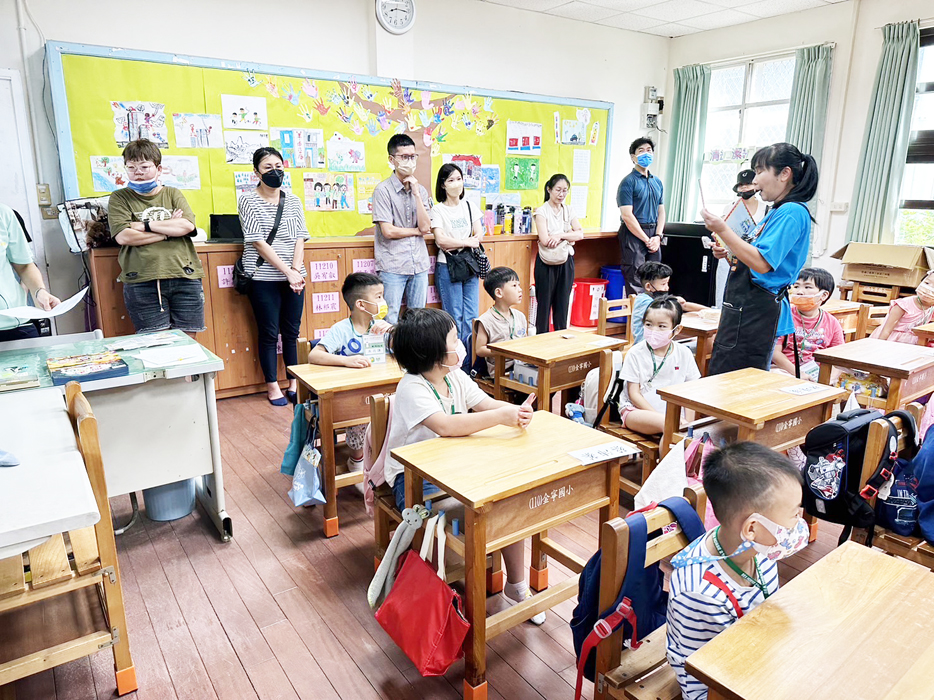 寧中小小學部舉辦系列活動歡迎小一新生入學。(金寧中小學提供)