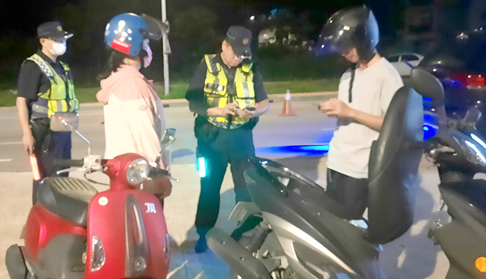 酒後駕車違規增加吊扣車輛牌照2年，警方呼籲駕駛車輛切勿酒後駕車，以免遭受高額罰款及牌照吊扣處分。（縣警局交通隊提供）