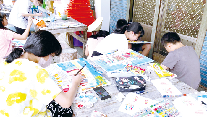 學子寫生身影。（金沙鎮公所提供／陳麗妤攝）