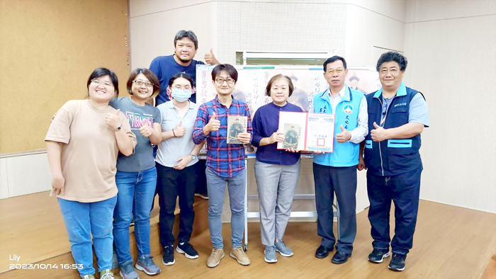 「111年金門地區傳世祖宗畫像普查與研究計畫」案辦理專書發表簽書會。(李增汪攝)