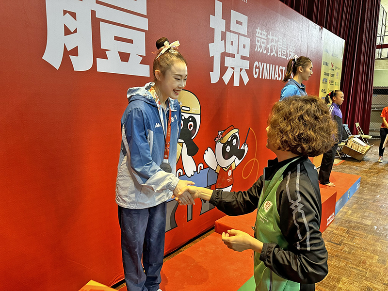 代表金門出賽全運會體操項目的黃子星,今天在競技體操女子組單項跳馬項目拿下銀牌。(陳冠霖攝)