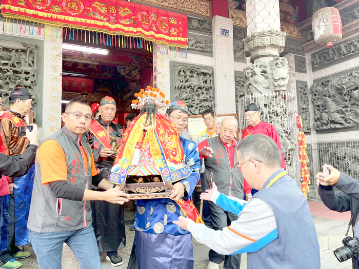 后湖卯年海醮迎接城隍爺至昭應廟坐鎮。（高凡淳攝）