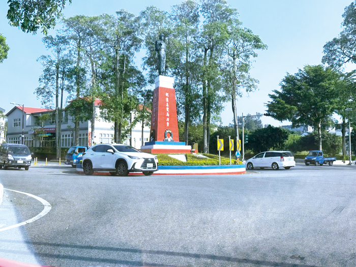 金門縣政府召開112年第4季道路交通安全聯席會報，榜林圓環交通問題成為會中討論焦點。（陳冠霖攝）