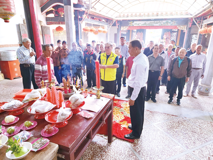 李氏紀念開閩始祖五州節度使隴西開國公五山祖誕辰，昨在古寧頭南山李氏家廟舉行祭祖。（許峻魁攝）