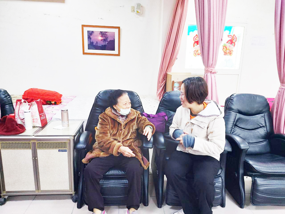 校長楊杰頤期待孩子們體驗如何為他人付出。（卓環國小提供）