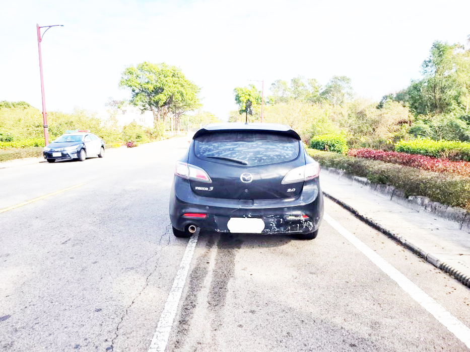 伯玉路3段發生車禍,追撞者棄車逃逸;被撞者臉部受傷送醫,酒測值超標。全案被移請檢方偵辦。
(金湖分局提供)