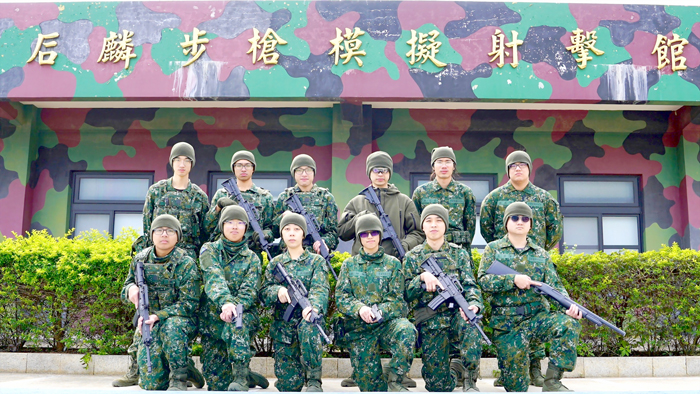 雲林縣全民國防教育協會在金門圓滿成功舉辦了113年金門戰地觀光暨全民國防教育之旅。(該協會提供)
