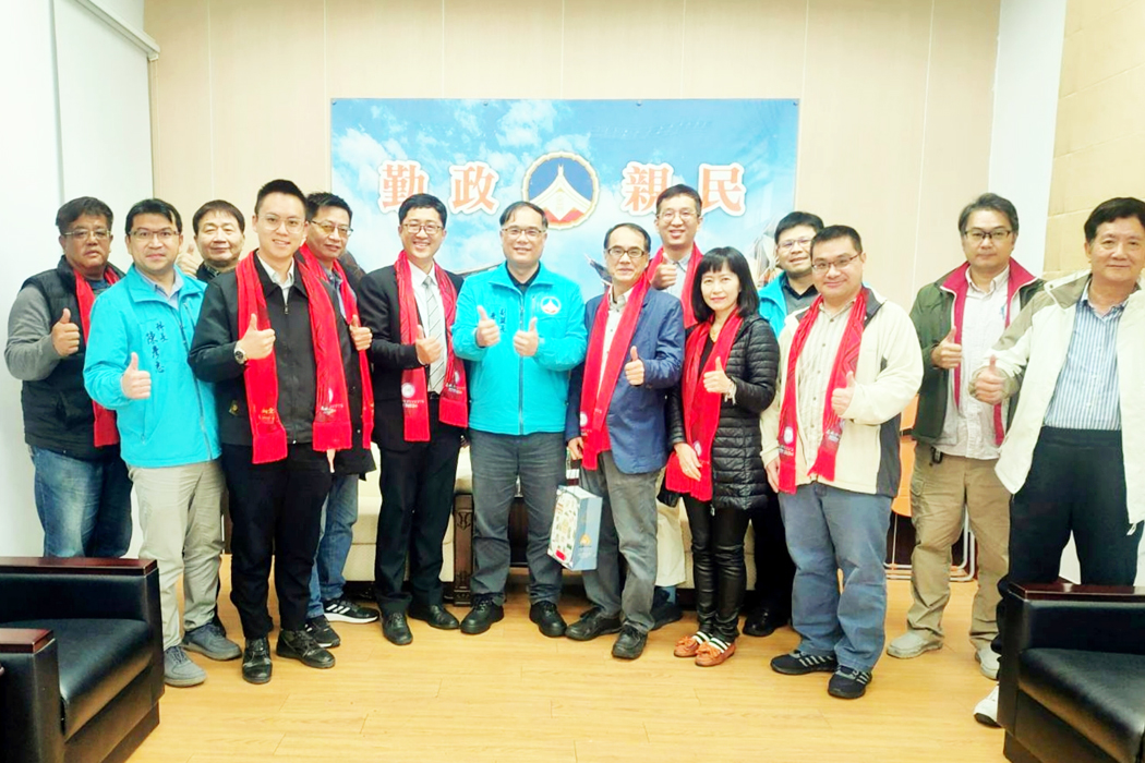 來自金門與台灣的「島航論壇」組委會,近日由主任委員翁朝安等人拜會縣府,由副縣長李文良接待。(該會提供)