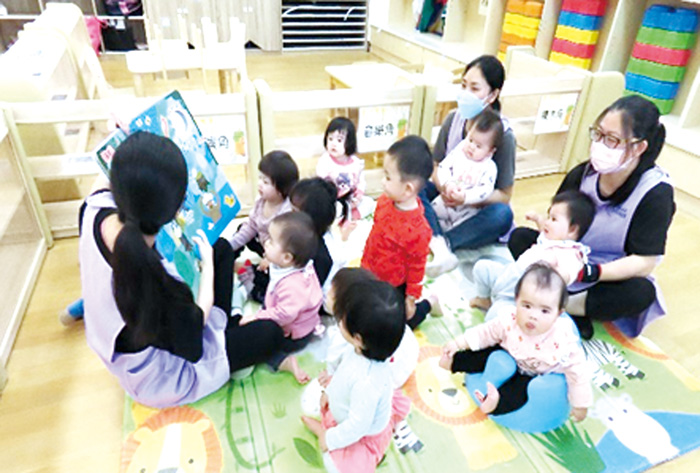 縣府推動婦幼福利致力營造友善優質的幼托環境，落實多元連續服務。（社會處提供）