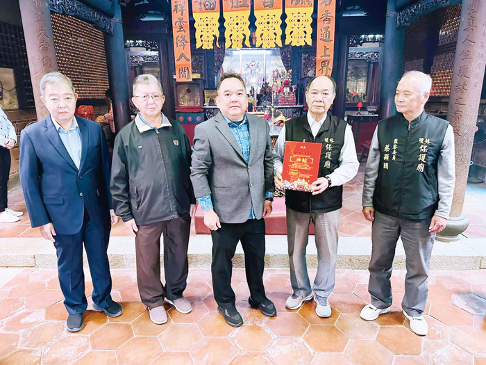 訪保護廟。（陳為寶提供）
