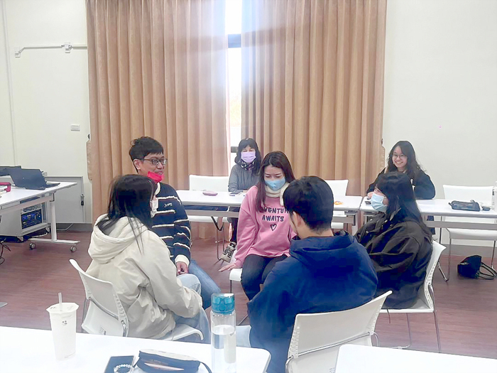 為提升服務品質，金門家扶辦理家庭夥伴在職訓練。
（金門家扶中心提供）
