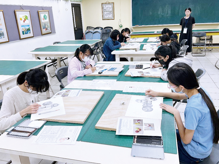 第四屆金門縣國中藝術才能美術班4月21日於金城國中舉行招生考試。(李增汪攝)