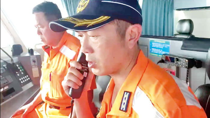 海巡廣播驅離中國海警船隊航出我金門禁限制水域。(擷自海巡署金馬澎分署)