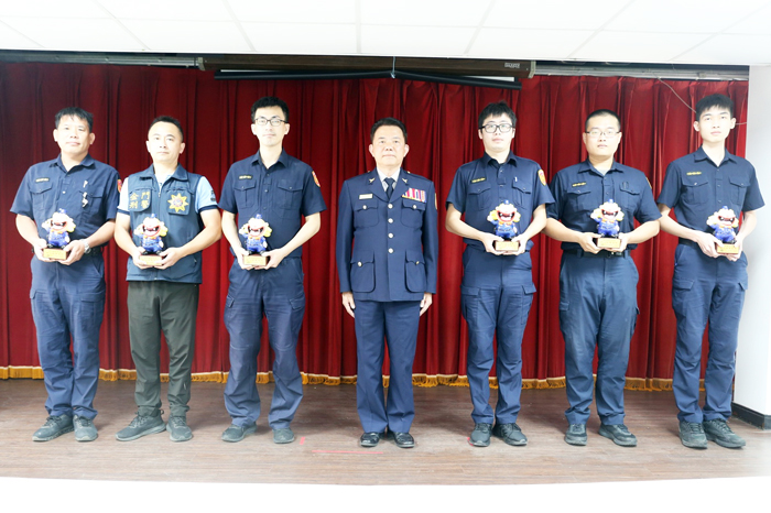 縣警局表揚該局3月及4月份員警好人好事楷模。（縣警局提供）