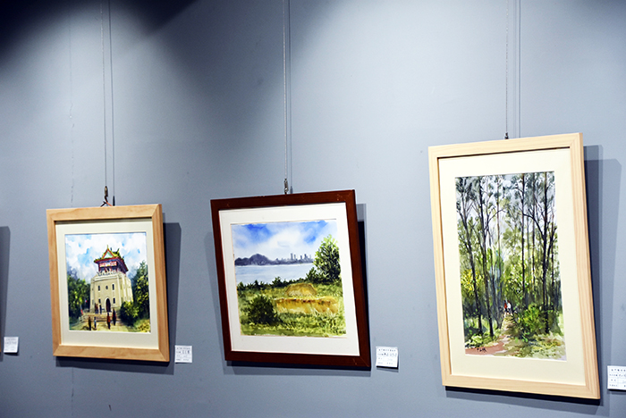 金門縣文化局主辦的金門縣水墨畫協會113年度會員展「彩墨踏歌行」,以及金門縣水彩畫協會會員首展「浯洲彩韻」展覽,昨日上午在金門縣文化局舉辦開幕式。(李增汪攝)