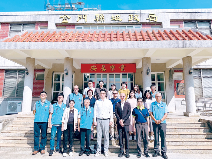 地政司實地考評，魏志成帶領金門地政團隊展示各項業務推動成果。（地政局提供）