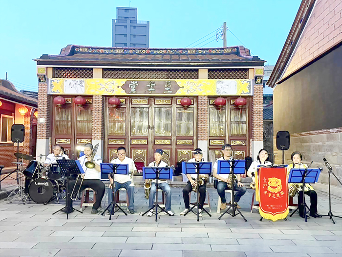 金響亮樂團下鄉巡迴表演。(金門縣文化局提供)
