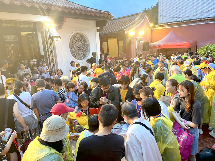 總決賽現場擠滿人潮。(高凡淳攝)
