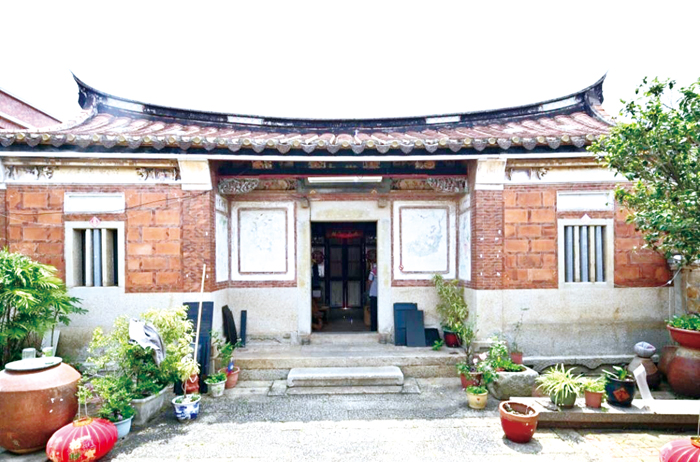 金門縣政府於113年8月21日公告指定「夏興陳鴻佐古厝」為本縣古蹟。（金門縣文化局提供）