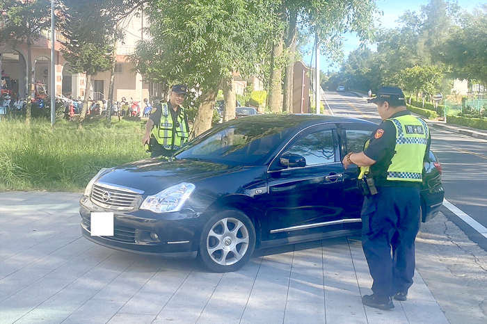 國內使用偽造車牌情形較過去猖獗,警方執行淨牌專案持續追查,遏阻違法行為。(縣警局交通隊提供)