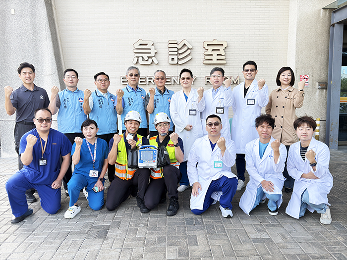 消防局與金門醫院，應用到院前12導程心電圖技術，快速診斷並救治急性心肌梗塞患者。（金門醫院提供）