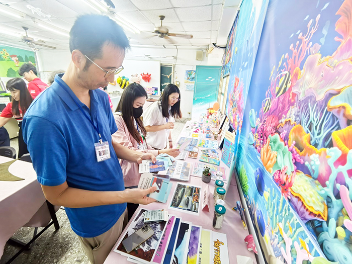 金門縣戶外教育與海洋教育中心委員一行由李馨心督學率隊,近日前往南投縣戶外教育與海洋教育中心進行交流參訪。(該中心提供)