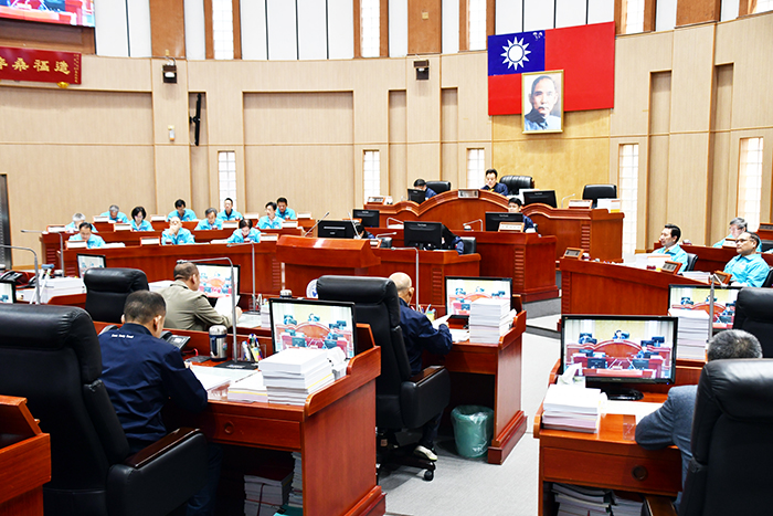 金門縣議長洪允典昨主持議會第八屆第四次定期會第十二會次專案報告議程。(楊水詠攝)