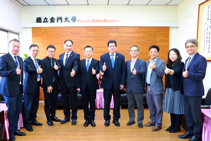 大陸華僑大學校務委員會主席徐西鵬率團訪問金門大學，兩校主管相互交流。（金大提供）