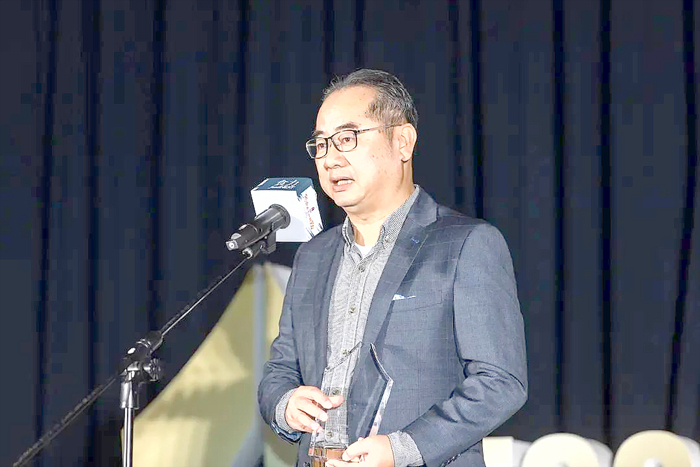良金牧場總經理許金城赴台領獎。（良金提供）