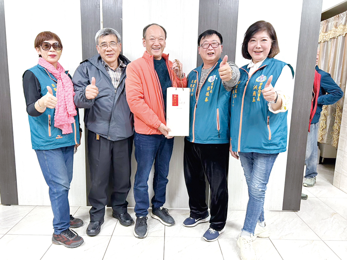 金門縣國慶閱兵自衛隊促進會舉辦小龍年新春團拜活動。（該會提供）