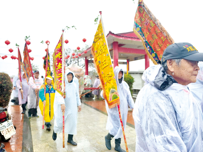 「掛香」為地方帶來元宵節的熱鬧氣氛。（釋迦佛祖玄天上帝廟管委會提供）