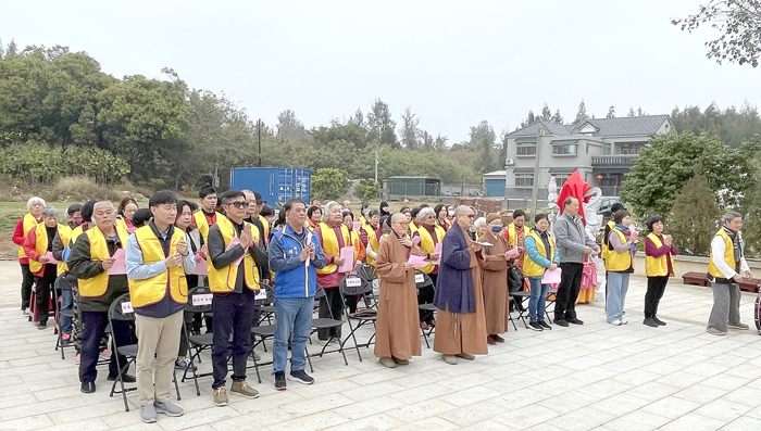陽翟福慧寺完成四大天王聖像安座開光,並授證給護法會九十餘位成員。(福慧寺提供/陳麗妤攝)