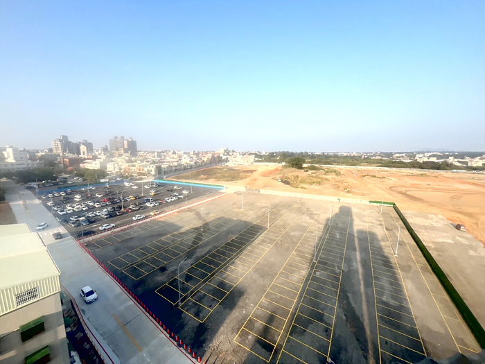 為解決城區停車需求,縣府針對金城鄰近地區積極規劃增設臨時停車空間。(觀光處提供)