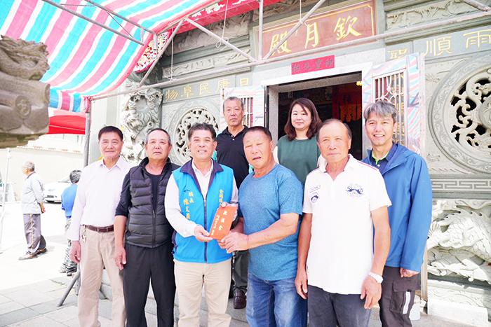 陳文顧率隊前往復國墩欽月殿祈福。(金湖鎮公所提供)