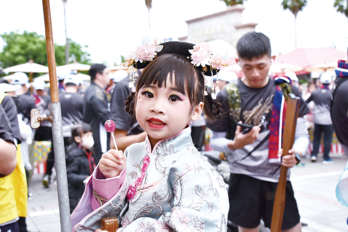 小朋友形形色色的造型裝扮讓大家直呼可愛。(許峻魁攝)