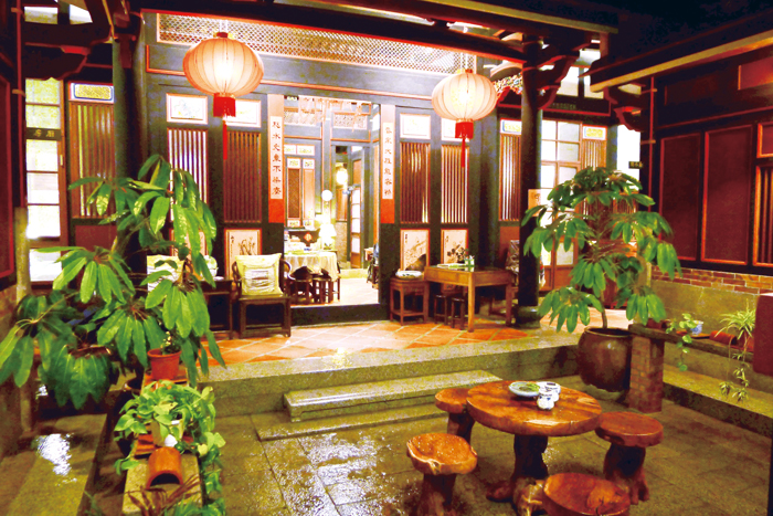 金管處活化傳統建築,民宿賣店招租政策二十年來創造可觀收益。(金管處提供)