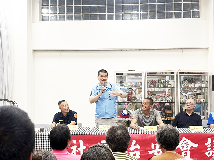 何厝社區舉辦治安座談會。(金湖分局提供)