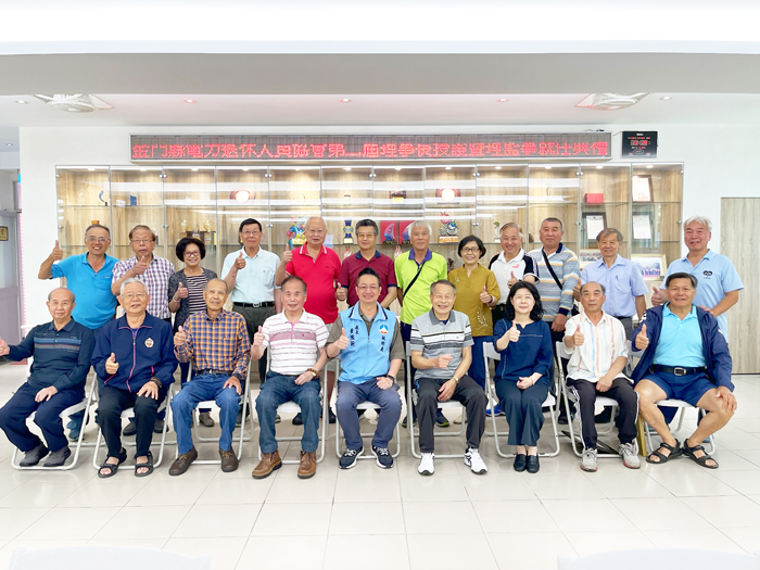 電力退休人員協會舉行第二屆理監事授證。(許加泰攝)