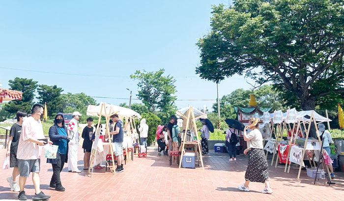 「2025閩洋融合大FUN金彩—第二屆落番文化市集」活動,於6月7日至8日、6月14日至15日,在烈嶼鄉東坑清雲祖師廟廣場登場。(觀光處提供)