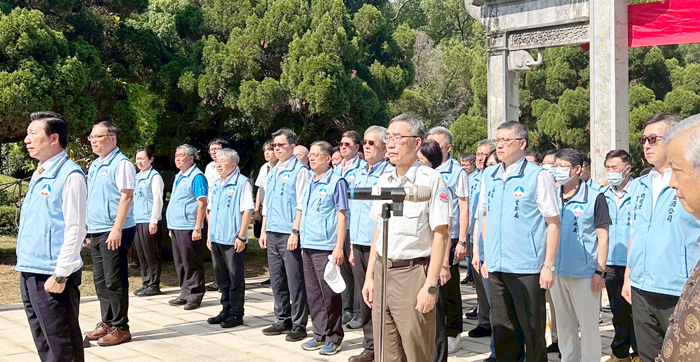 魯王祭典由縣長陳福海擔任主祭官,縣府暨所屬機關單位主管及各界代表陪與祭。(張郁姍攝)