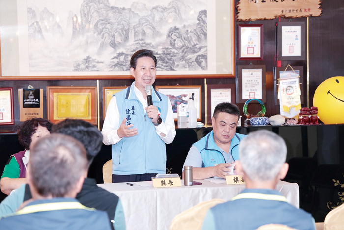 金城鎮場次民政座談,昨日在葡京餐廳登場。(薛子軒攝)