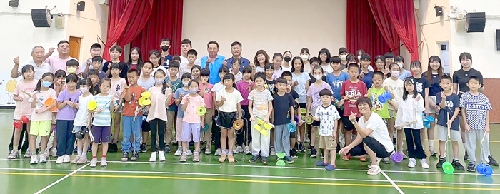 扯鈴研習營開訓。(金寧鄉公所提供)